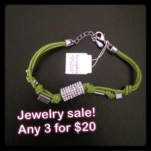 🍀NWT Green bracelet🍀